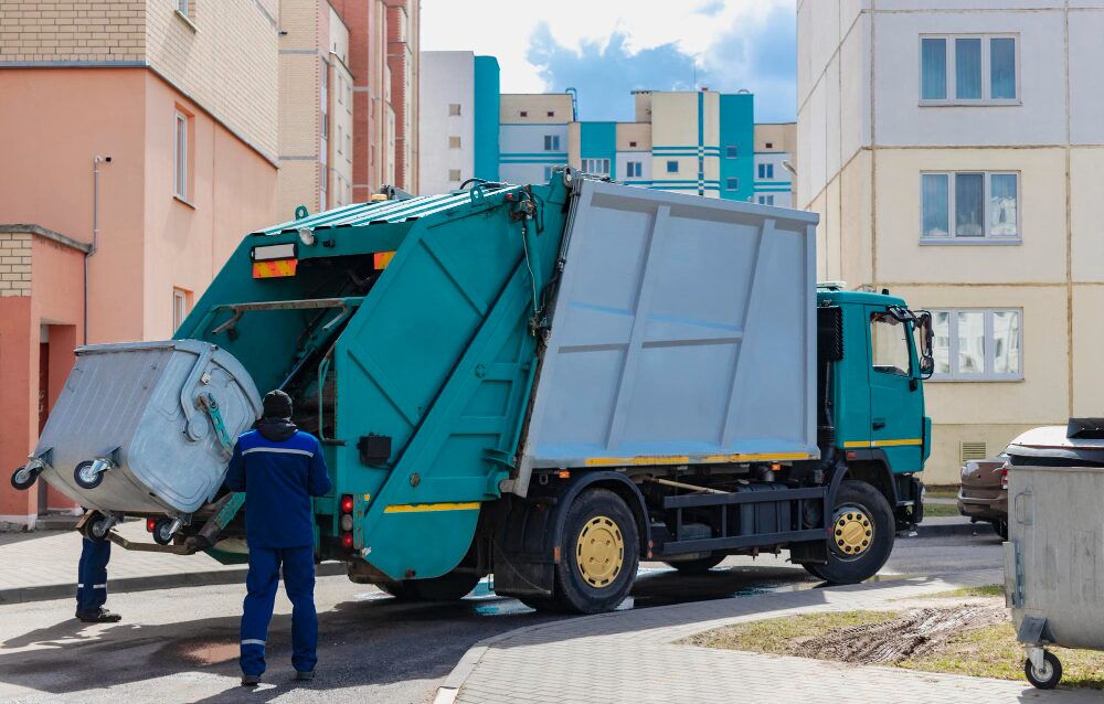 Leveraging IoT to Optimize Waste Hauling Leveraging IoT to Optimize Waste Hauling